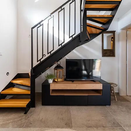 - Thorak Villa