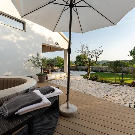- Thorak Villa