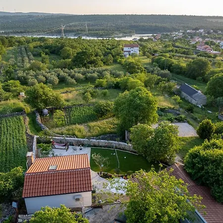 Villa - Thorak Anic