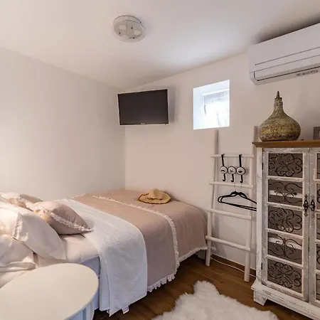 - Thorak Villa *